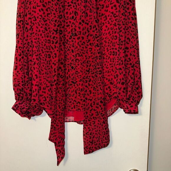 Chicos Women’s Bow Button Blouse Red Black Size 0 (Small) NWT - Picture 3 of 13